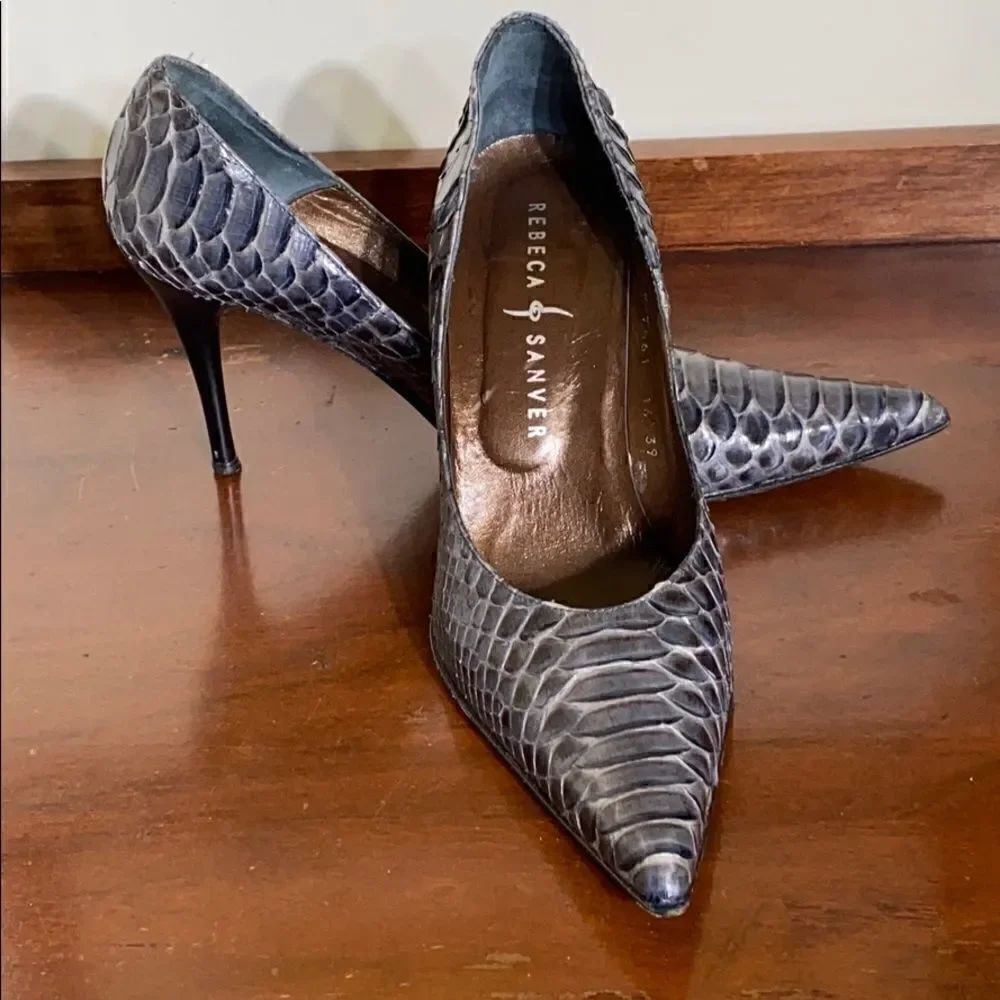 Rebeca Sanver Leather Pumps Made in Spain